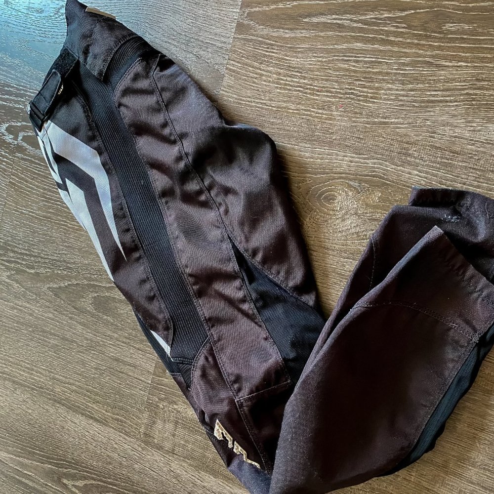 Fly Racing Kinetic Pants - Picture 6 of 11